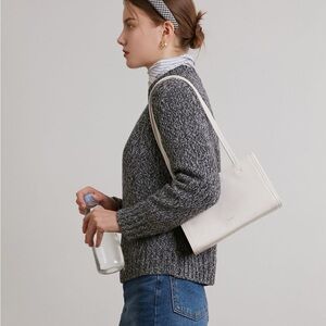 Stand oil Oblong Tiny Cream